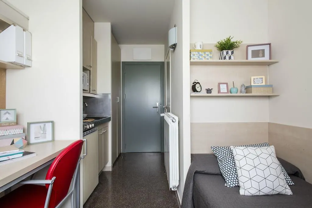 Residencia Universitaria Resa Los Abedules Pamplona 0*,  Spain