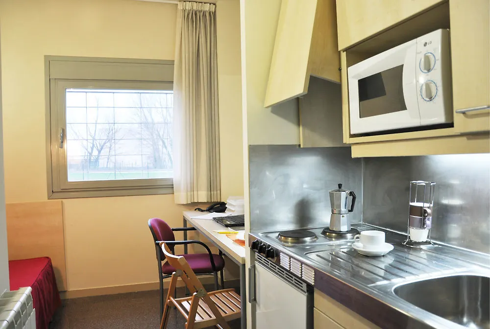 Residencia Universitaria Los Abedules Pamplona Apartamento